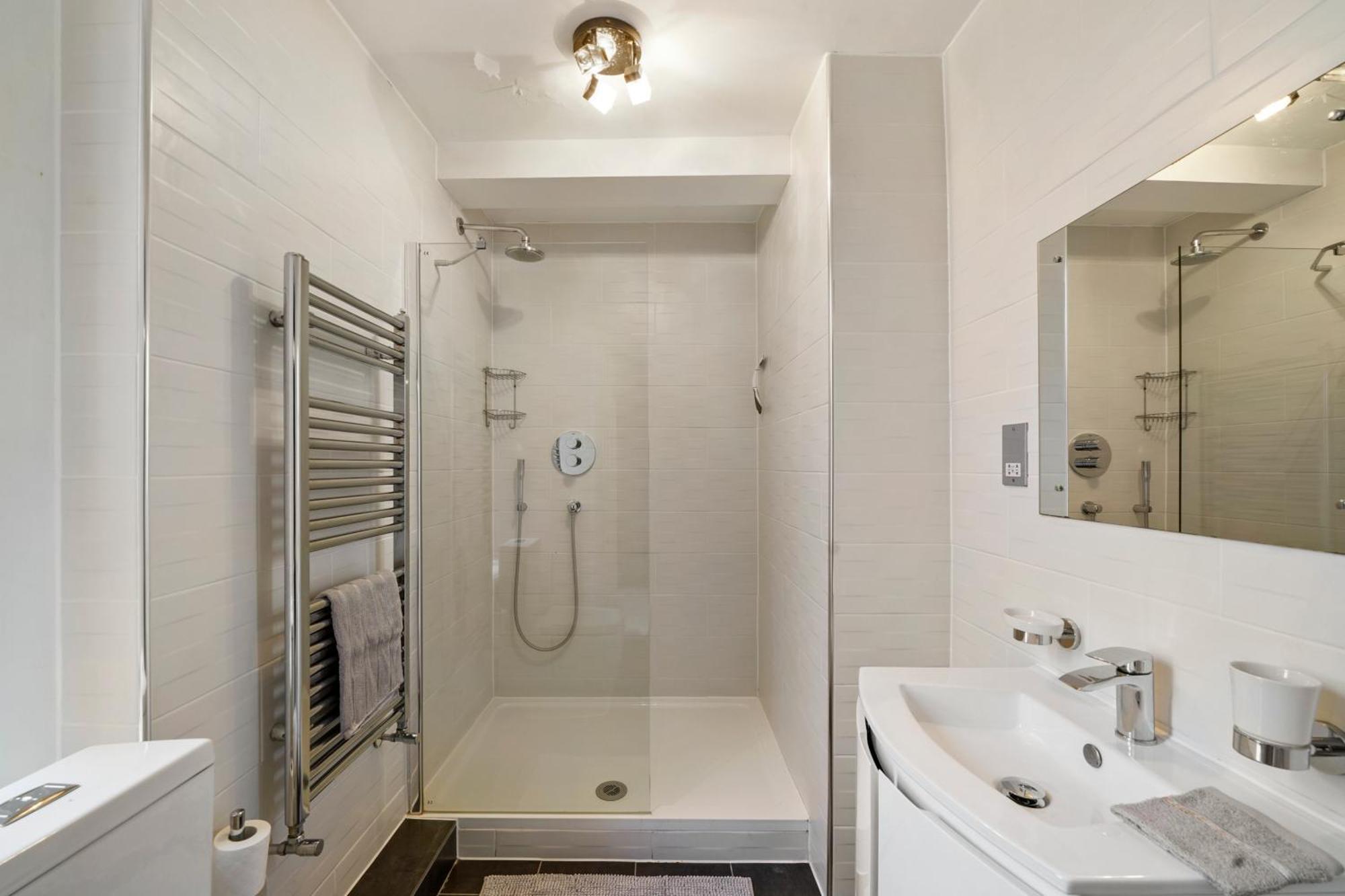 Delightful Flat In London - Sleeps 6 Appartement Buitenkant foto